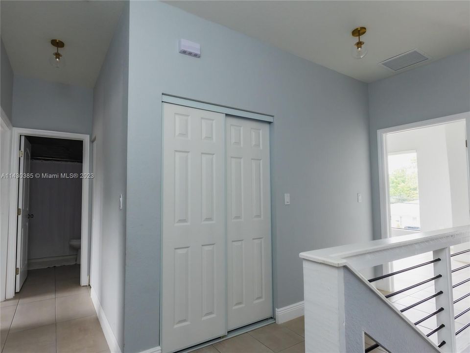 Recently Rented: $3,899 (3 beds, 2 baths, 1817 Square Feet)