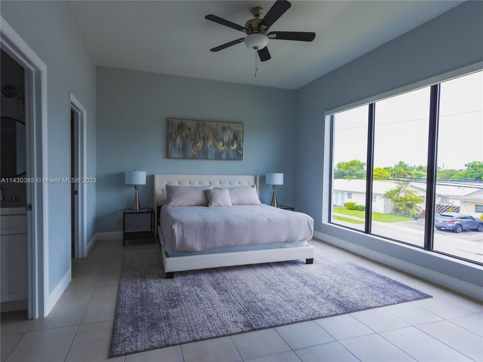 Recently Rented: $3,899 (3 beds, 2 baths, 1817 Square Feet)