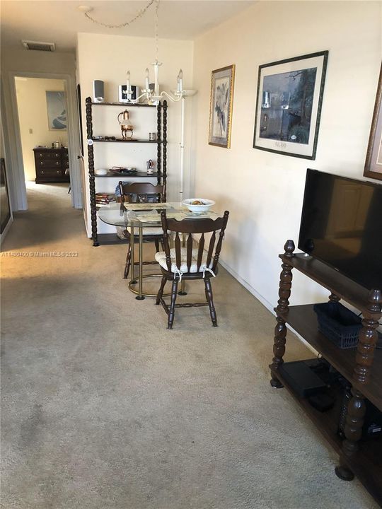 Recently Sold: $115,000 (1 beds, 1 baths, 619 Square Feet)