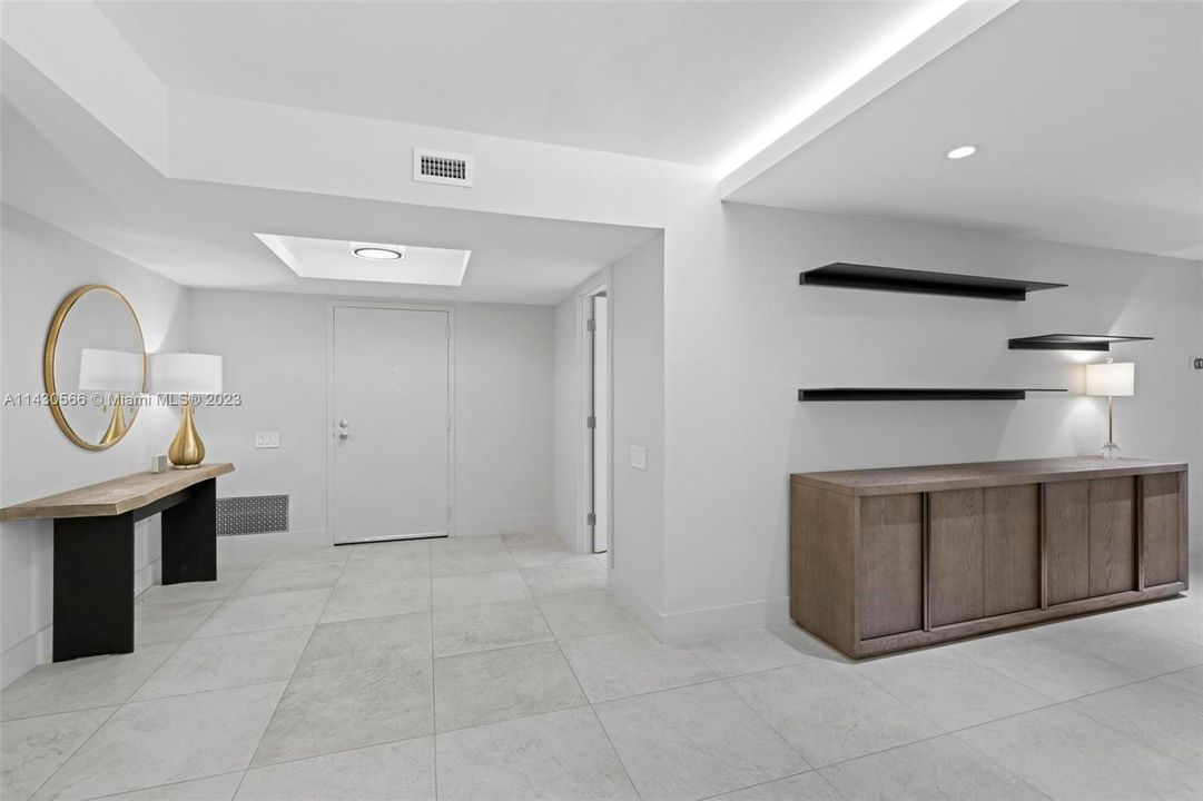 Recientemente alquilado: $7,500 (3 camas, 3 baños, 3350 Pies cuadrados)