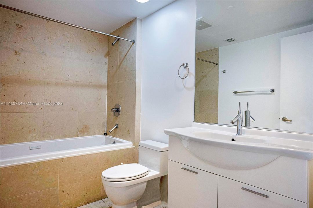 Recently Sold: $499,000 (0 beds, 1 baths, 495 Square Feet)