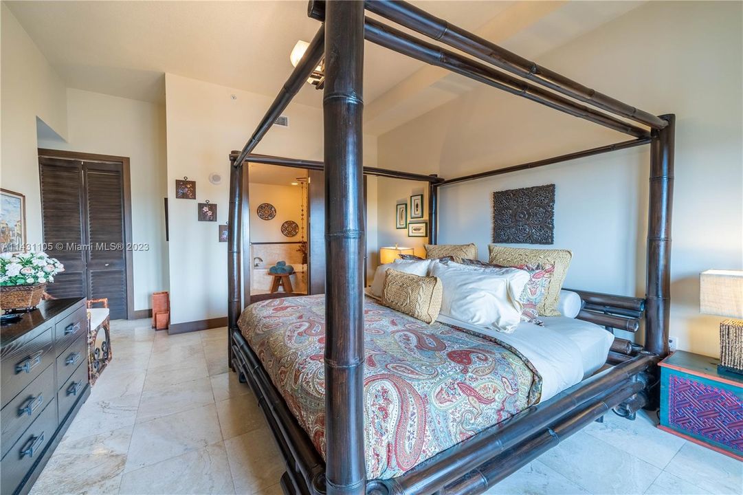 Recently Sold: $1,395,000 (3 beds, 2 baths, 1702 Square Feet)