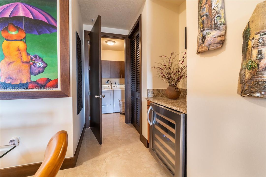 Recently Sold: $1,395,000 (3 beds, 2 baths, 1702 Square Feet)