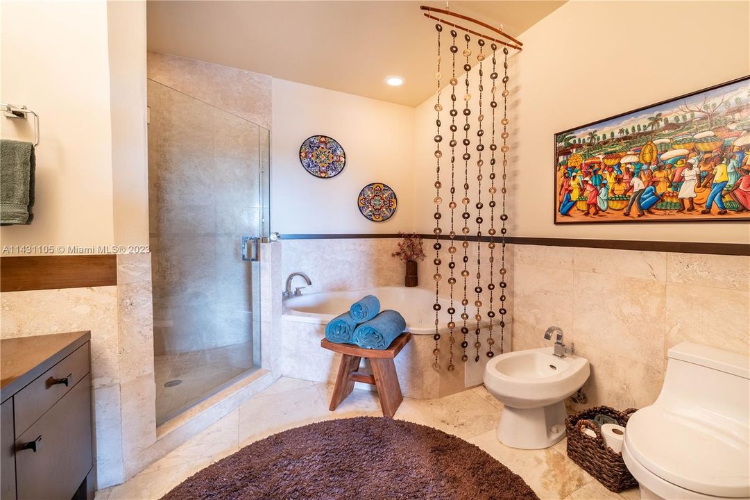 Recently Sold: $1,395,000 (3 beds, 2 baths, 1702 Square Feet)