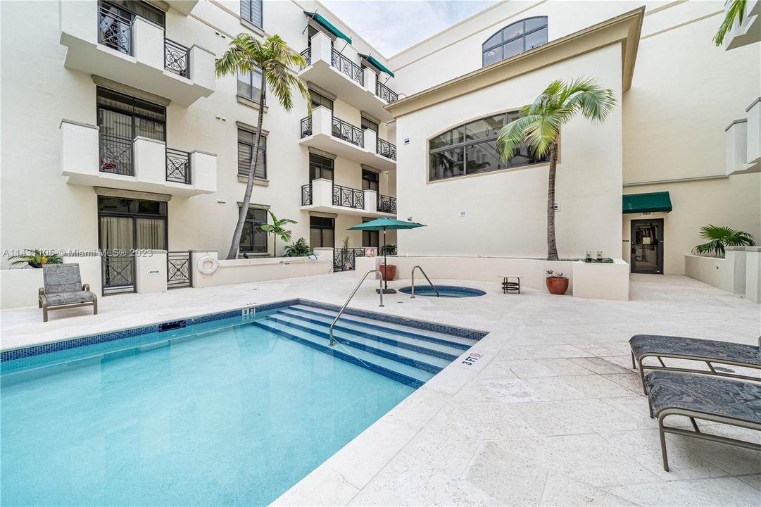 Recently Sold: $1,395,000 (3 beds, 2 baths, 1702 Square Feet)
