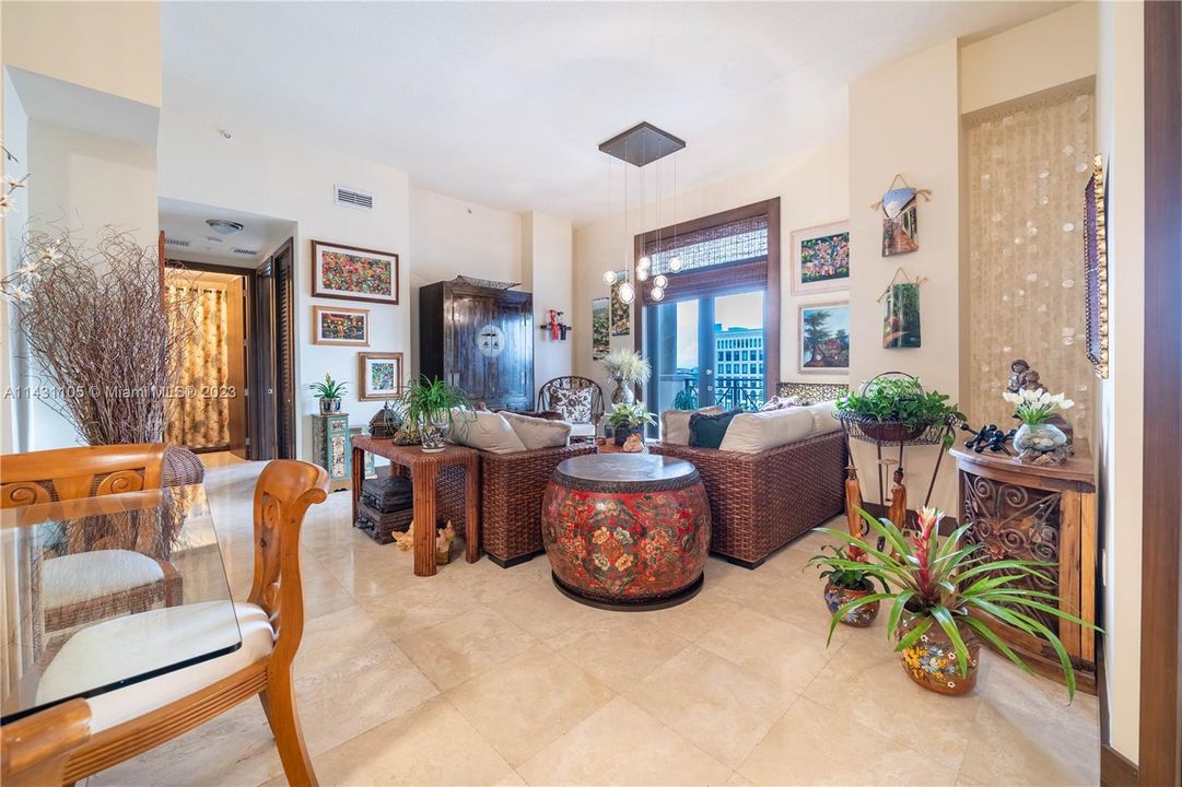 Recently Sold: $1,395,000 (3 beds, 2 baths, 1702 Square Feet)