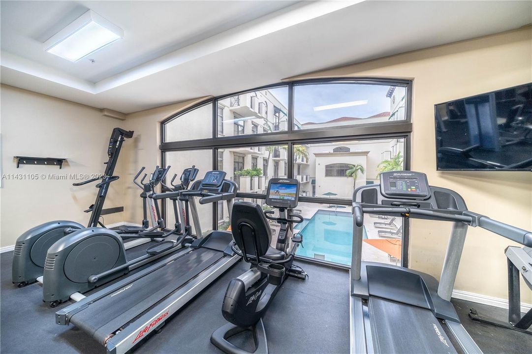 Recently Sold: $1,395,000 (3 beds, 2 baths, 1702 Square Feet)