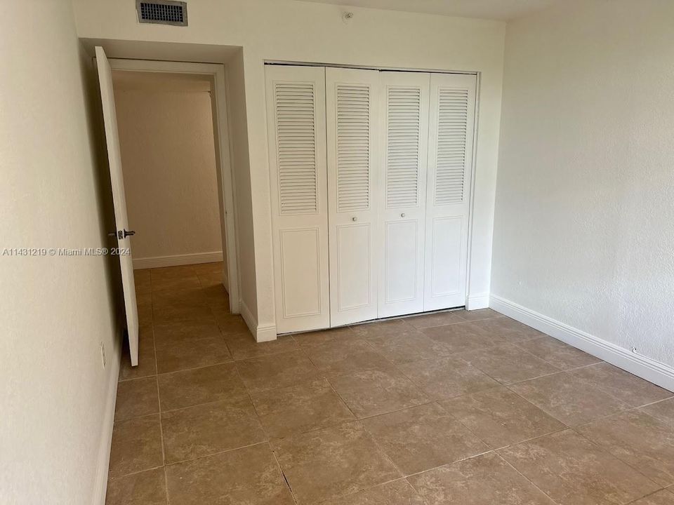 Recently Rented: $2,250 (2 beds, 2 baths, 1468 Square Feet)