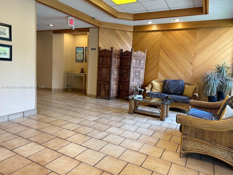 Recently Rented: $2,250 (2 beds, 2 baths, 1468 Square Feet)