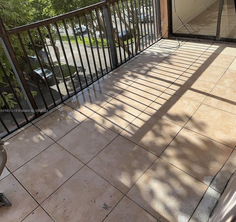 Recently Rented: $2,250 (2 beds, 2 baths, 1468 Square Feet)