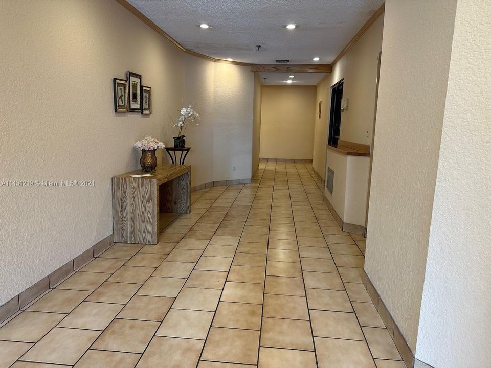 Recently Rented: $2,250 (2 beds, 2 baths, 1468 Square Feet)