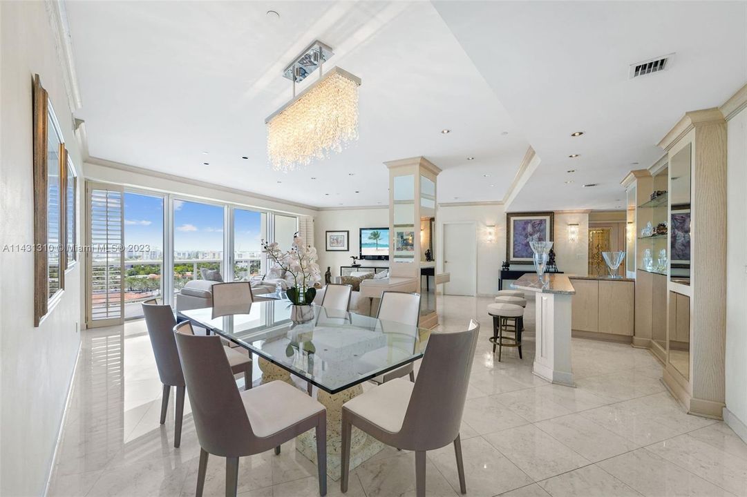 Recently Sold: $2,650,000 (2 beds, 2 baths, 2250 Square Feet)