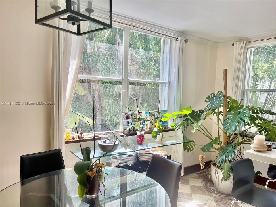 Recently Rented: $4,750 (2 beds, 2 baths, 1402 Square Feet)