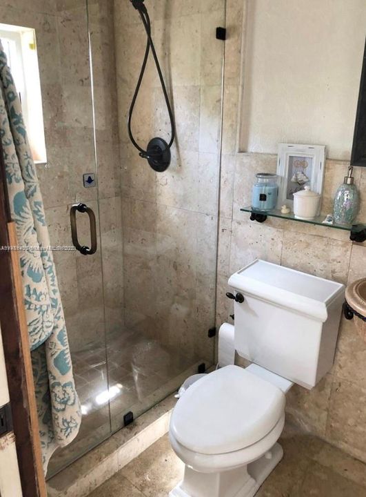 Recently Rented: $4,750 (2 beds, 2 baths, 1402 Square Feet)