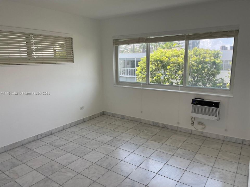 Vendido Recientemente: $497,000 (2 camas, 2 baños, 1220 Pies cuadrados)