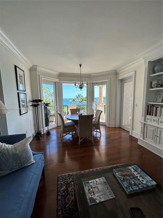 Vendido Recientemente: $9,900,000 (4 camas, 4 baños, 4109 Pies cuadrados)