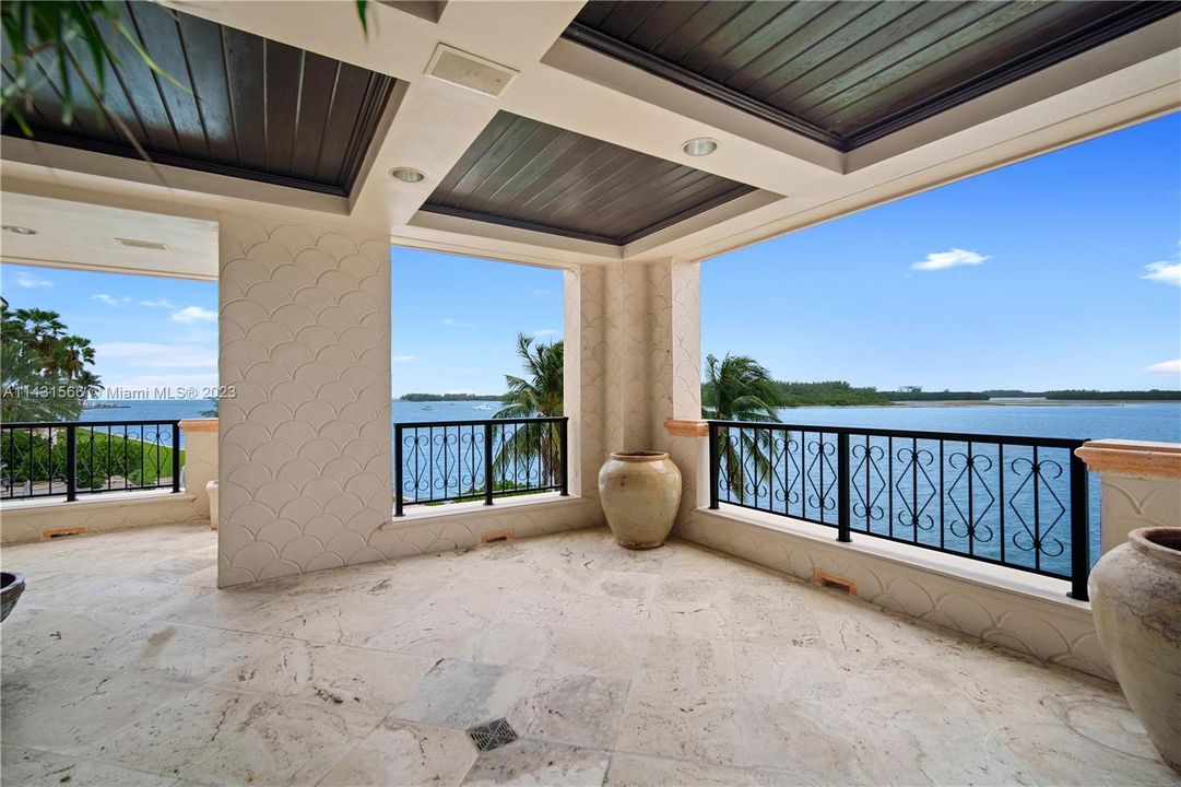 Vendido Recientemente: $9,900,000 (4 camas, 4 baños, 4109 Pies cuadrados)