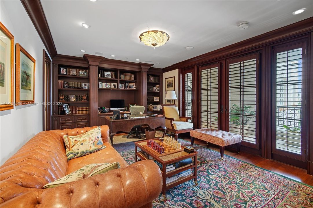 Vendido Recientemente: $9,900,000 (4 camas, 4 baños, 4109 Pies cuadrados)