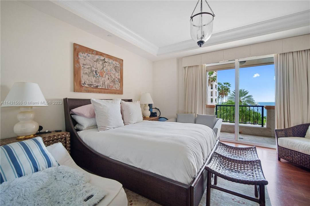 Vendido Recientemente: $9,900,000 (4 camas, 4 baños, 4109 Pies cuadrados)