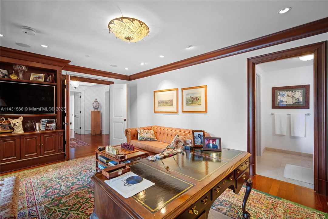 Vendido Recientemente: $9,900,000 (4 camas, 4 baños, 4109 Pies cuadrados)