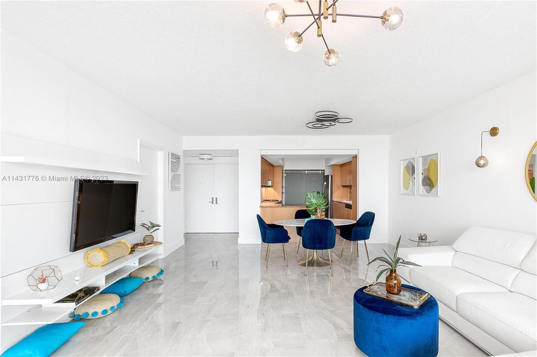 Недавно продано: $1,200,000 (1 спален, 2 ванн, 1370 Квадратных фут)