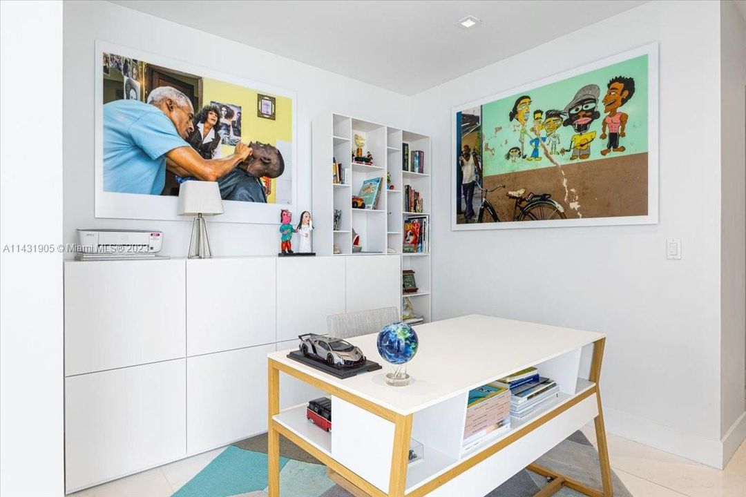 Recently Sold: $4,599,000 (3 beds, 4 baths, 2639 Square Feet)