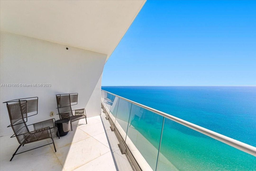 Master Bedroom balcony