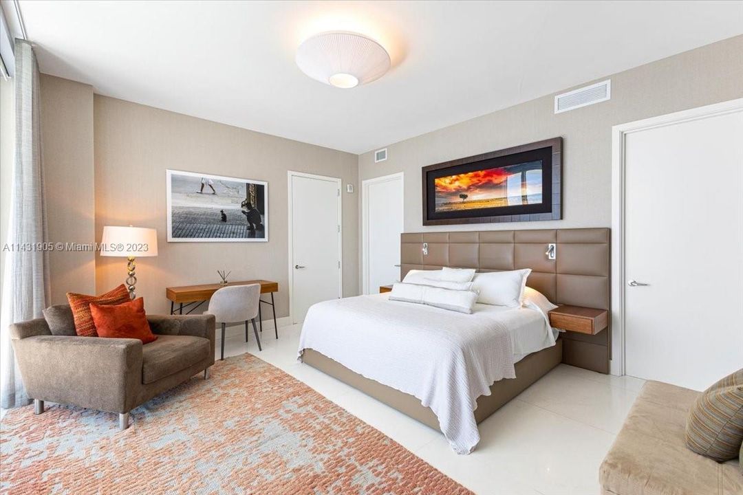 Recently Sold: $4,599,000 (3 beds, 4 baths, 2639 Square Feet)