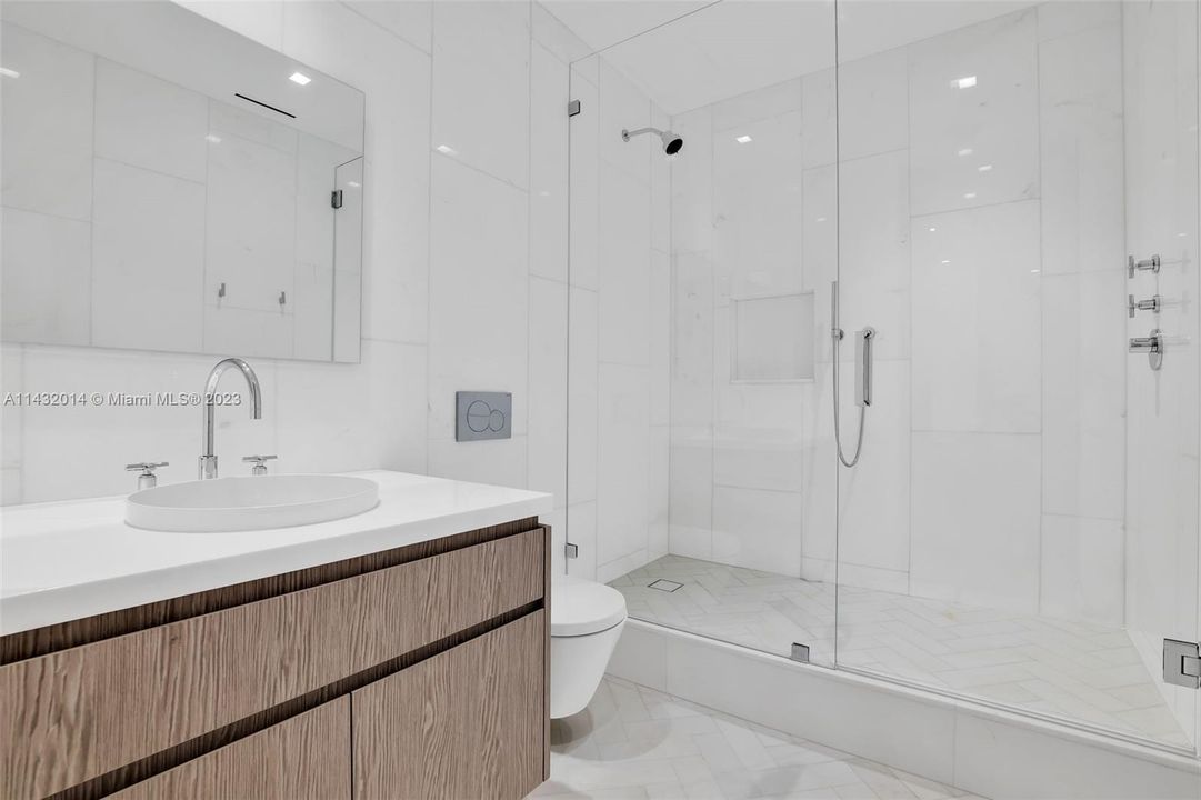 Недавно арендовано: $50,000 (3 спален, 3 ванн, 2566 Квадратных фут)