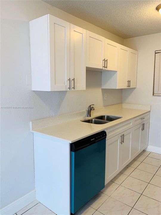 Recently Rented: $1,750 (1 beds, 1 baths, 543 Square Feet)