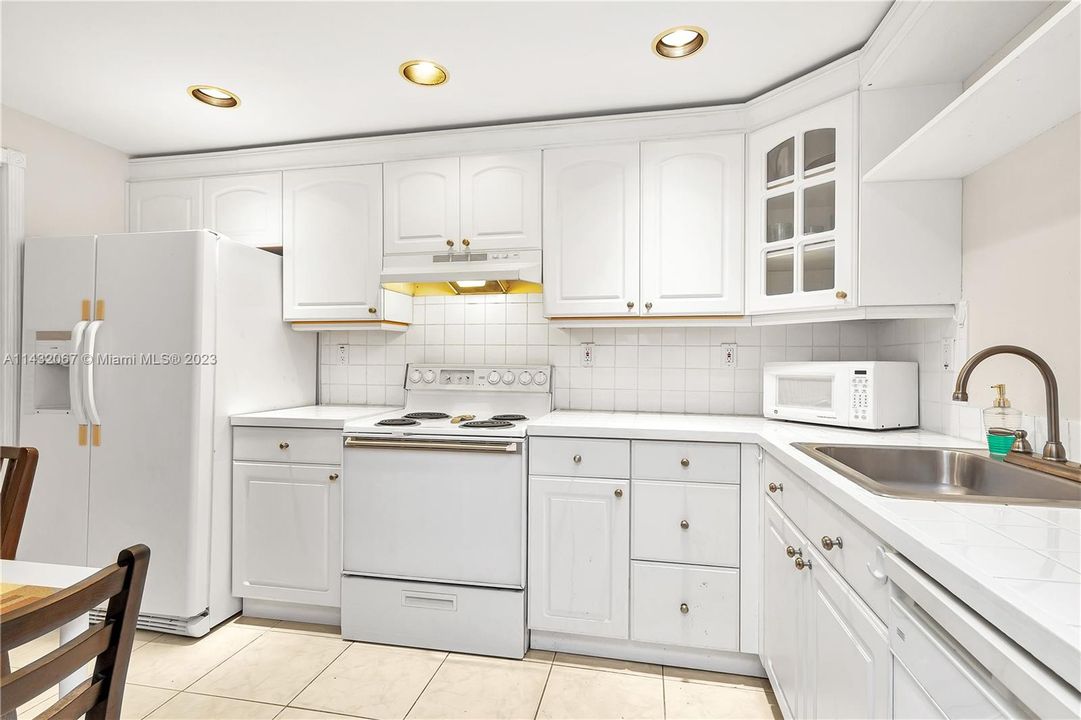 Recently Sold: $599,900 (3 beds, 2 baths, 1160 Square Feet)