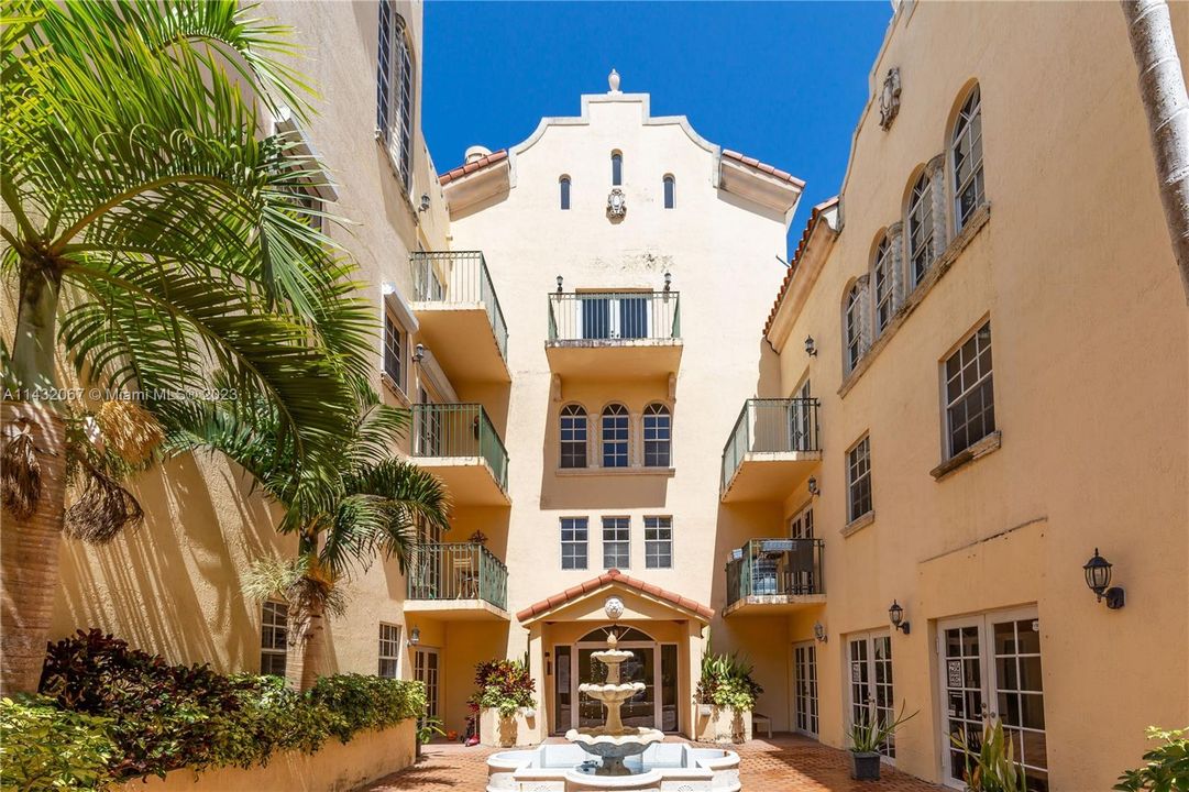 Recently Sold: $599,900 (3 beds, 2 baths, 1160 Square Feet)