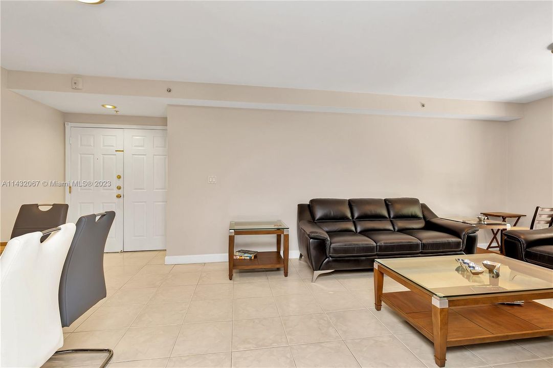 Recently Sold: $599,900 (3 beds, 2 baths, 1160 Square Feet)