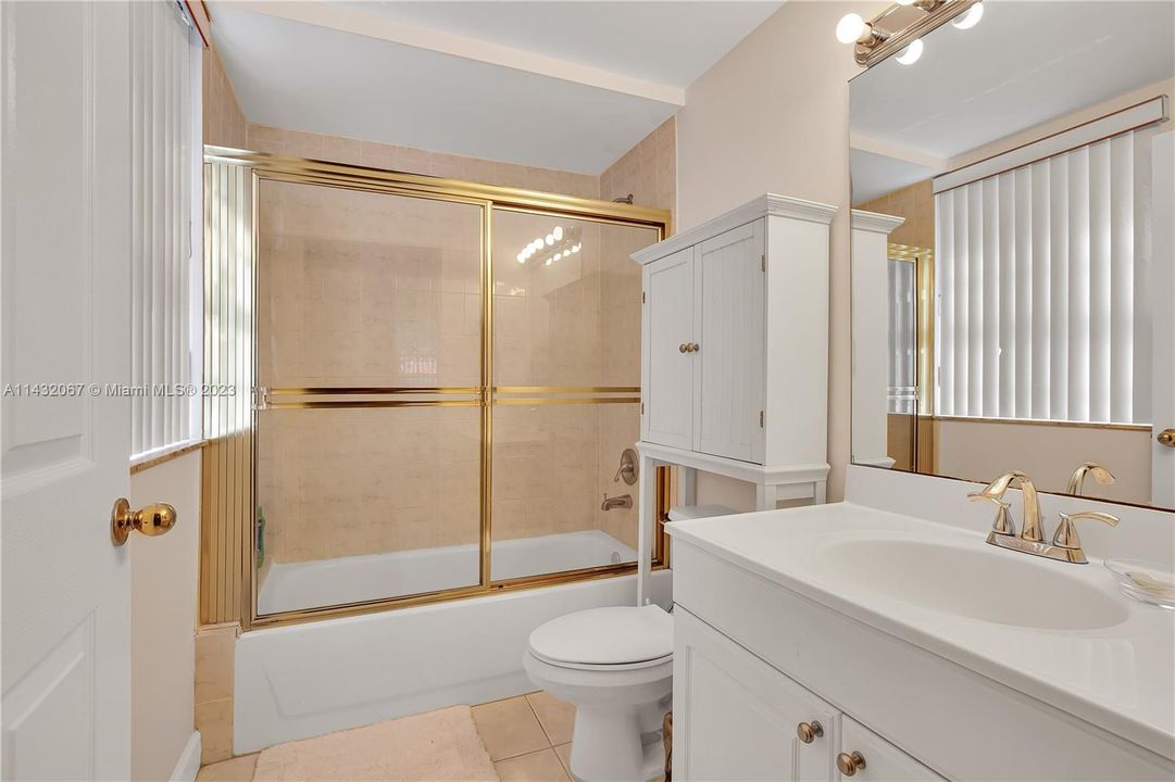 Recently Sold: $599,900 (3 beds, 2 baths, 1160 Square Feet)