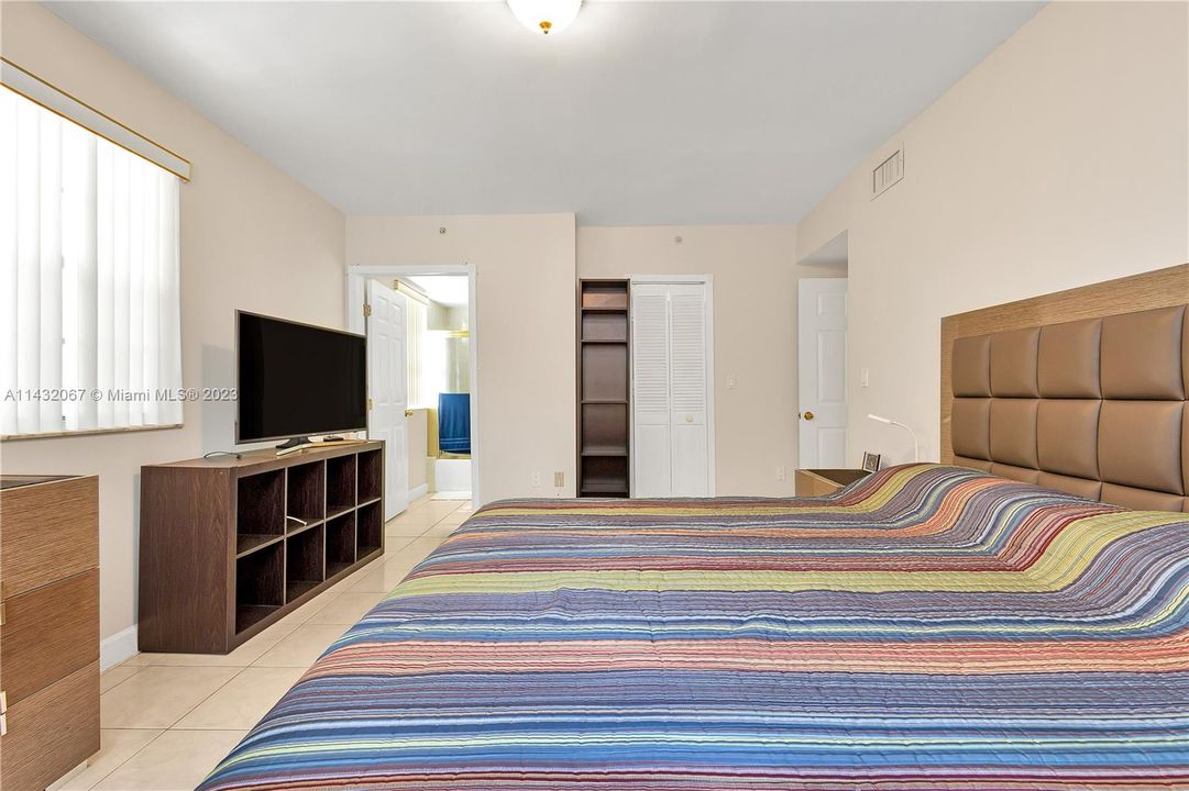 Recently Sold: $599,900 (3 beds, 2 baths, 1160 Square Feet)