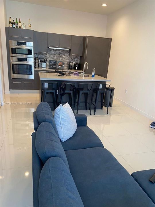 Recently Rented: $2,275 (1 beds, 1 baths, 641 Square Feet)