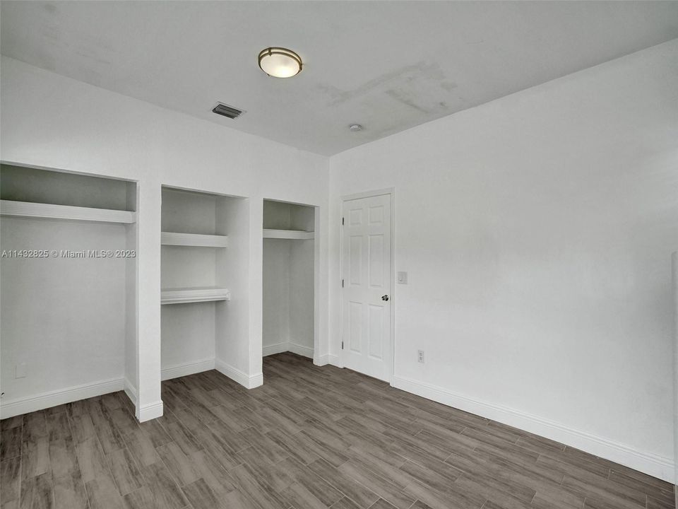 Unit 1152, 1st bedroom