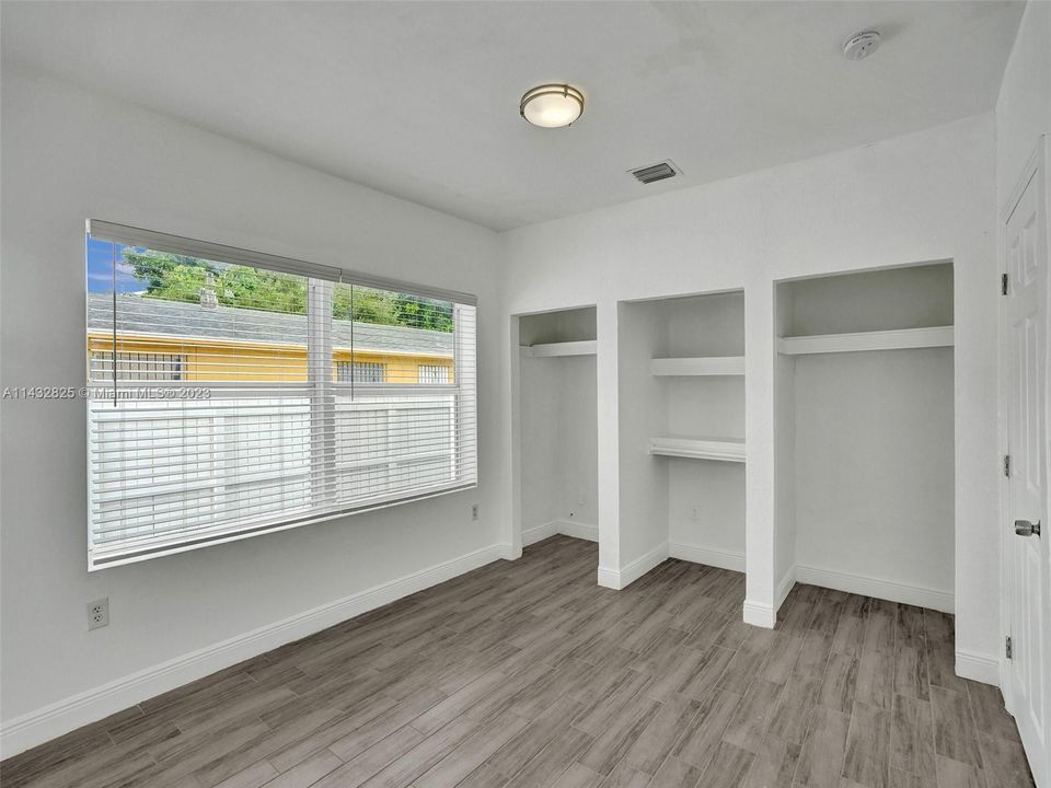 Unit 1152, 1st bedroom