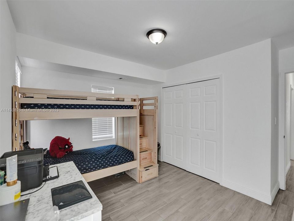 Unit 1154, 3rd room with exit door in room