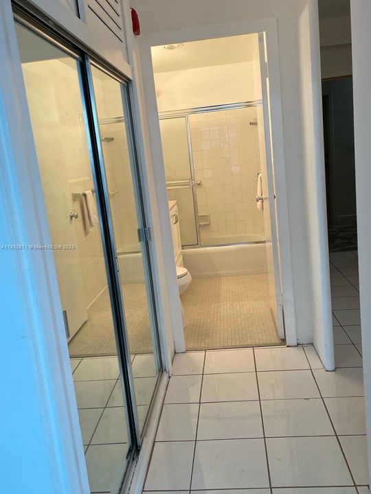 Недавно продано: $299,000 (1 спален, 1 ванн, 750 Квадратных фут)