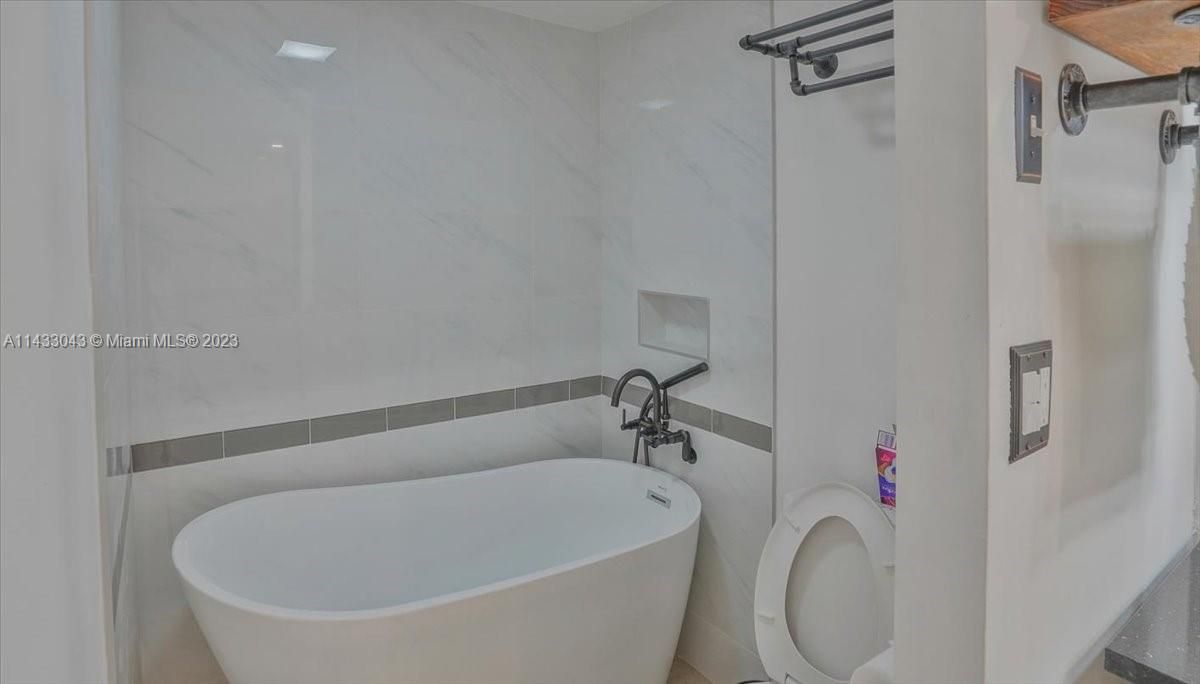 Недавно продано: $499,000 (2 спален, 2 ванн, 1300 Квадратных фут)