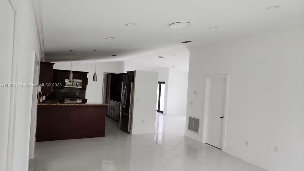 Recently Rented: $4,200 (3 beds, 2 baths, 3327 Square Feet)