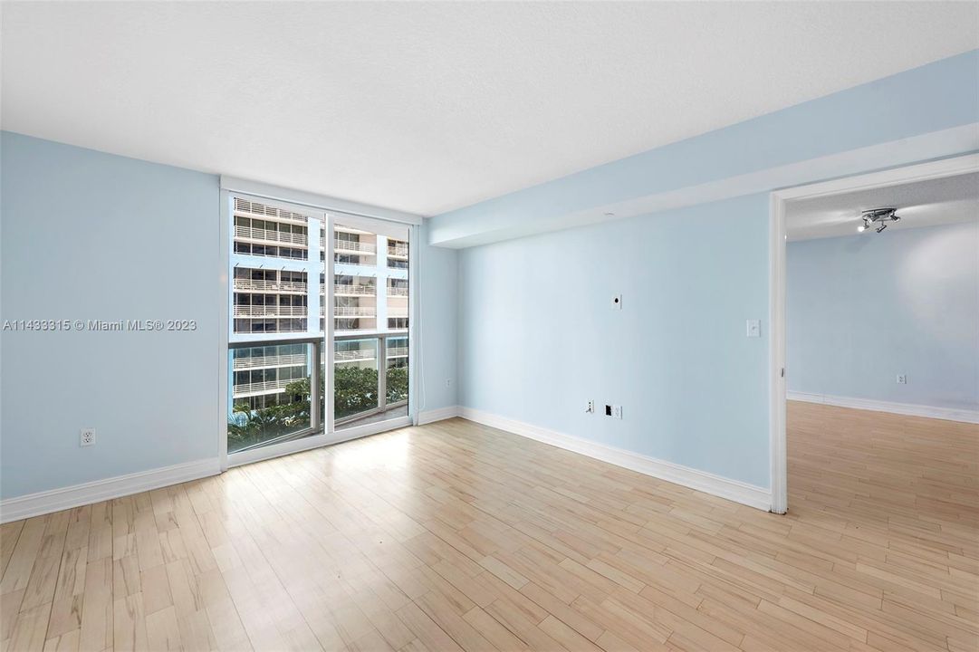 Recently Sold: $449,500 (1 beds, 1 baths, 791 Square Feet)