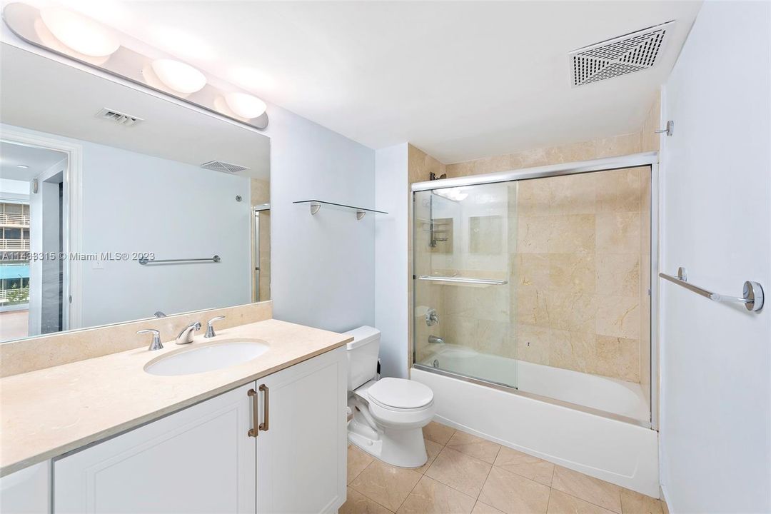 Recently Sold: $449,500 (1 beds, 1 baths, 791 Square Feet)