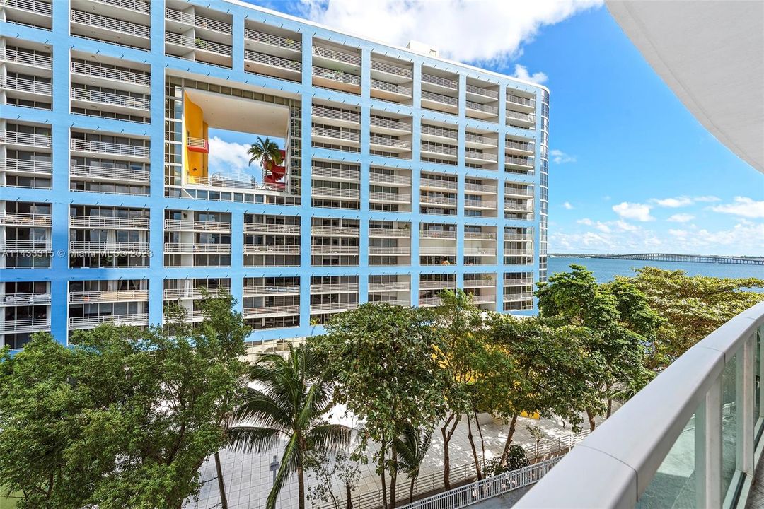 Recently Sold: $449,500 (1 beds, 1 baths, 791 Square Feet)