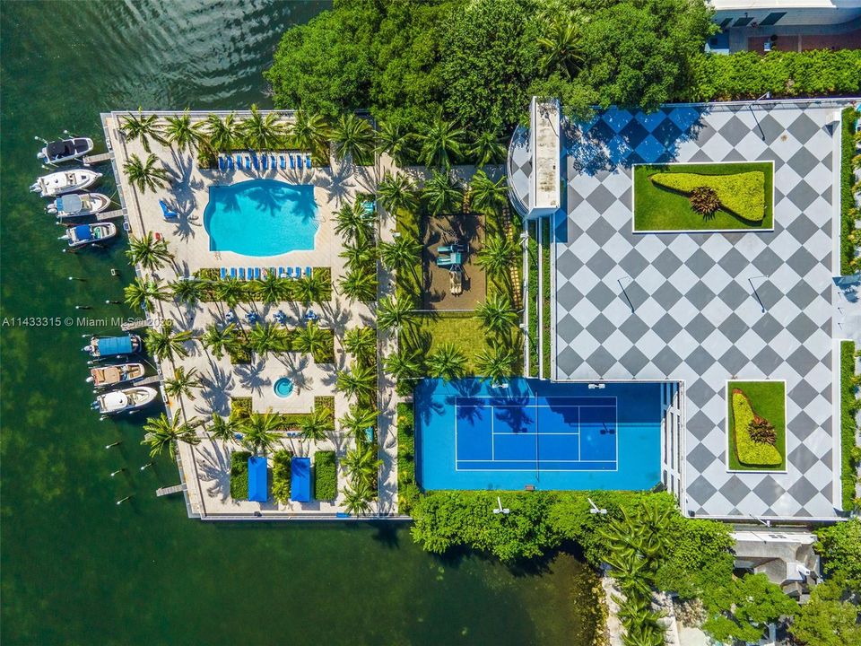 Recently Sold: $449,500 (1 beds, 1 baths, 791 Square Feet)