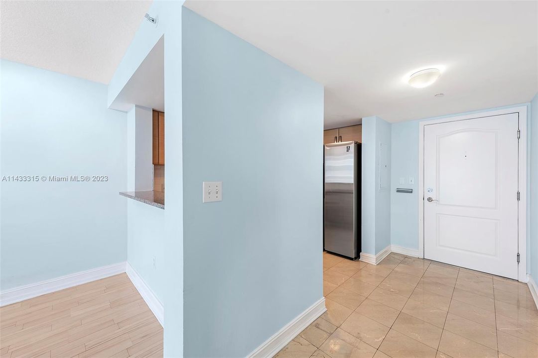 Recently Sold: $449,500 (1 beds, 1 baths, 791 Square Feet)