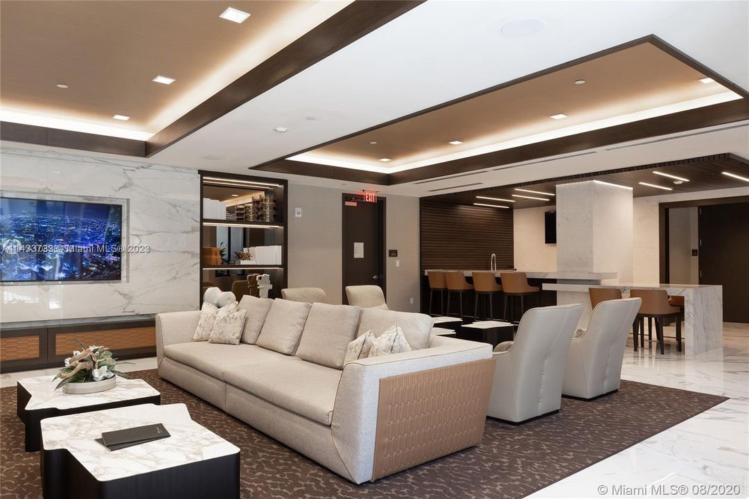 最近售出: $567,990 (1 贝兹, 1 浴室, 703 平方英尺)