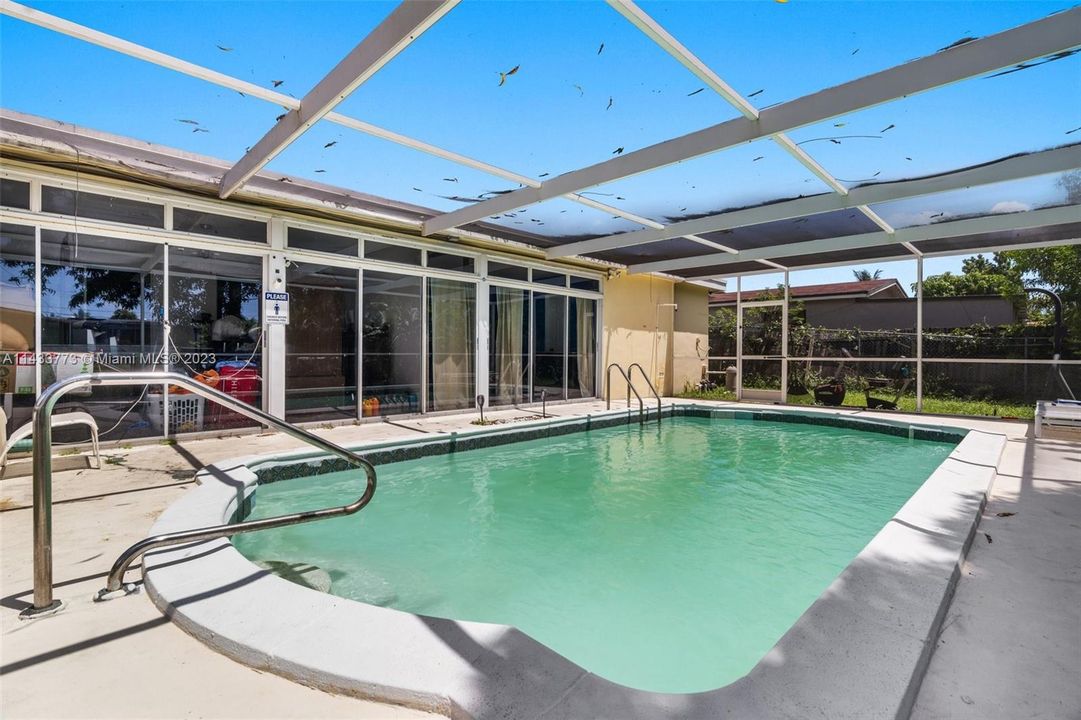 Недавно продано: $420,000 (3 спален, 2 ванн, 1851 Квадратных фут)