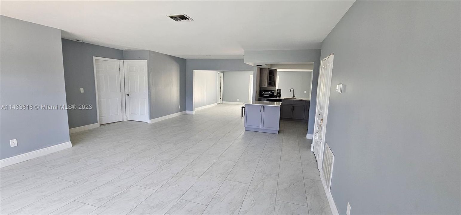 Recientemente alquilado: $2,600 (4 camas, 2 baños, 1877 Pies cuadrados)